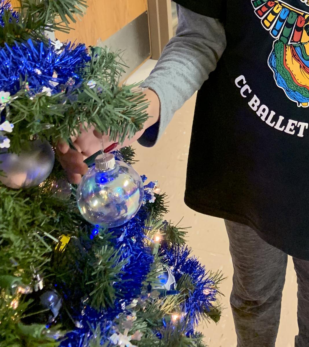 Exploring the full-size Christmas tree Exploring the full-size Christmas tree